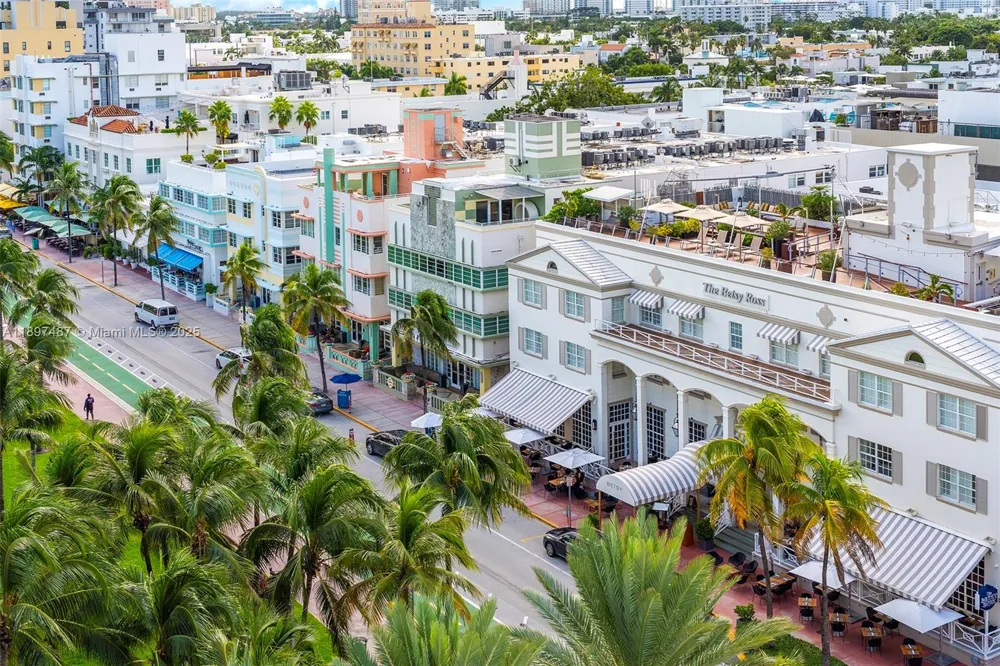 1455 Ocean Dr #1003 Miami Beach, FL 33139