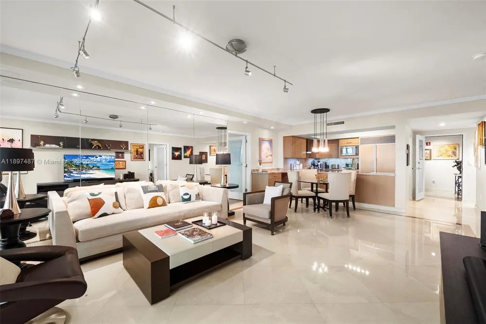 1455 Ocean Dr #1003 Miami Beach, FL 33139