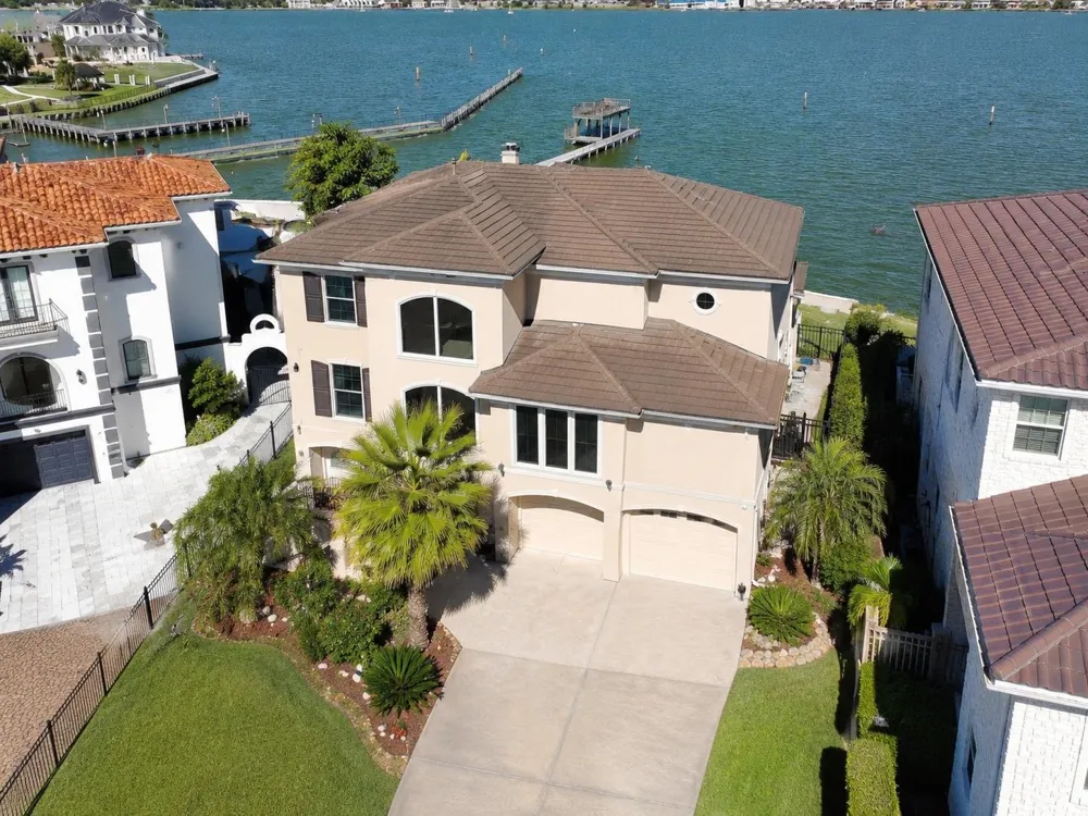 2242 Marina Way League City, TX 77565