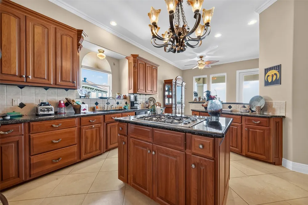 2242 Marina Way League City, TX 77565