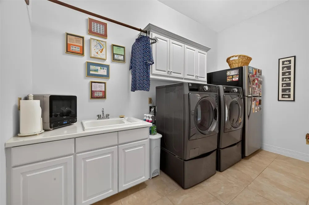 2242 Marina Way League City, TX 77565