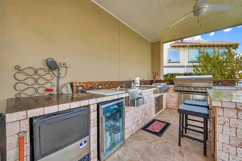 2242 Marina Way League City, TX 77565