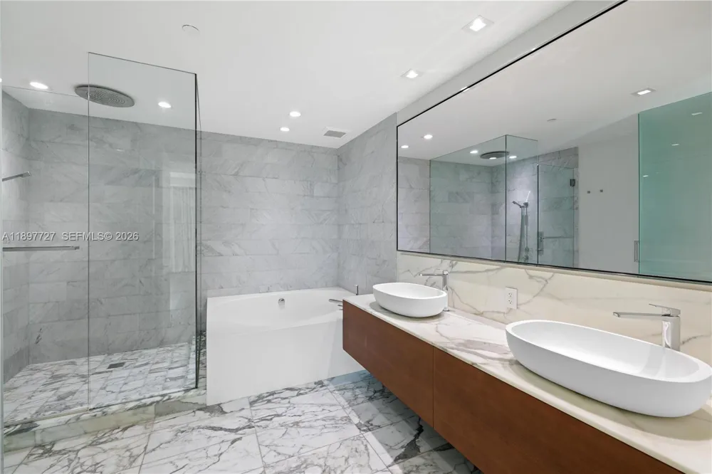 10201 Collins Ave #311 Bal Harbour, FL 33154