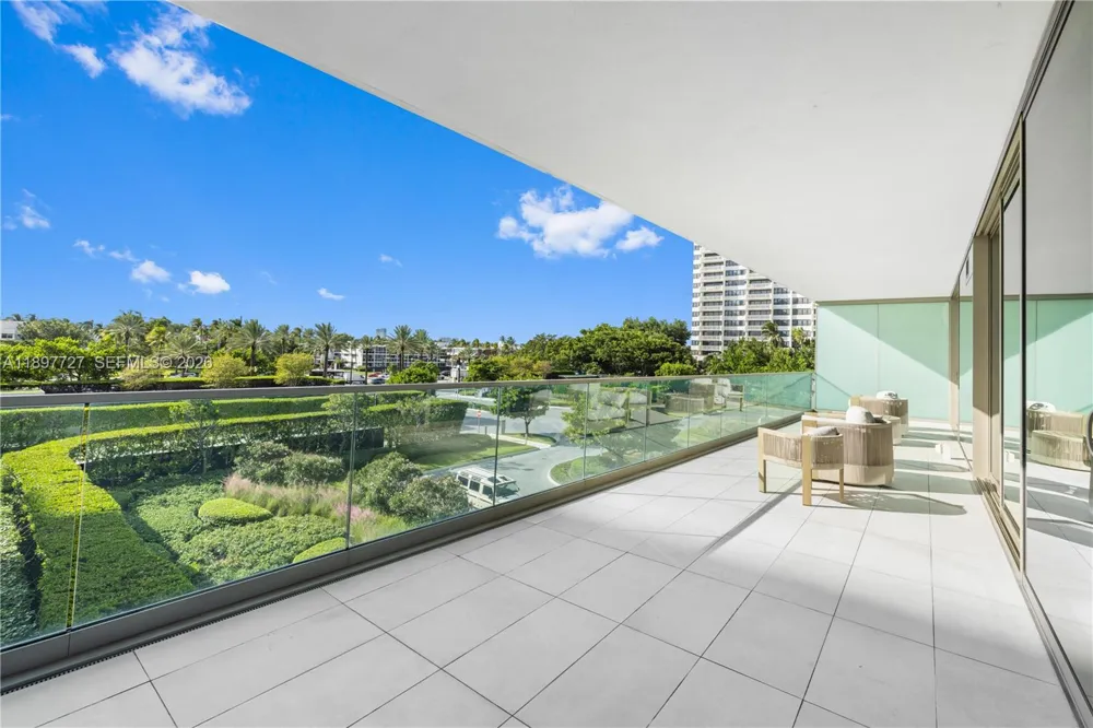 10201 Collins Ave #311 Bal Harbour, FL 33154