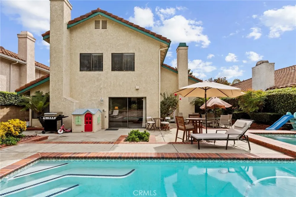 12401 Willow Forest Drive Moorpark, CA 93021