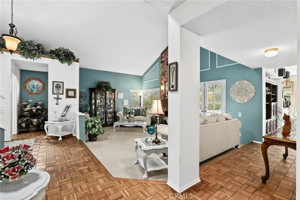12401 Willow Forest Drive Moorpark, CA 93021