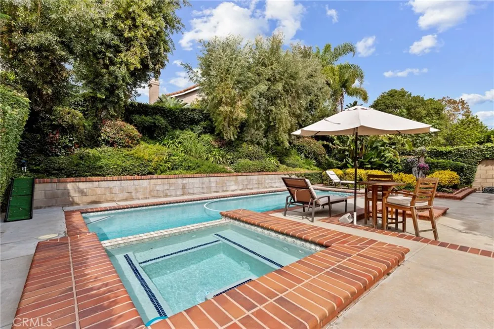 12401 Willow Forest Drive Moorpark, CA 93021