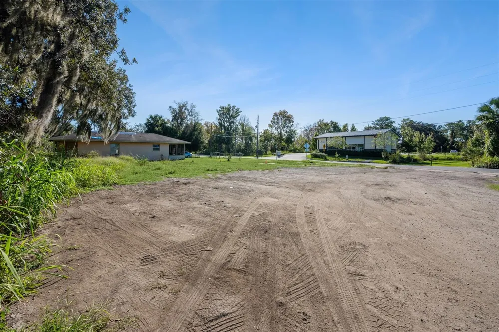 323 E FRANKLIN STREET Oviedo, FL 32765