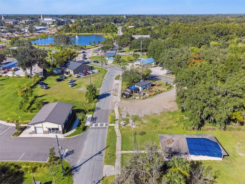 323 E FRANKLIN STREET Oviedo, FL 32765