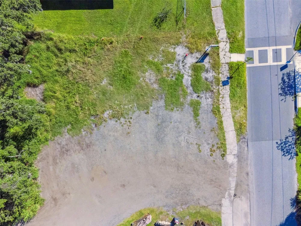 323 E FRANKLIN STREET Oviedo, FL 32765