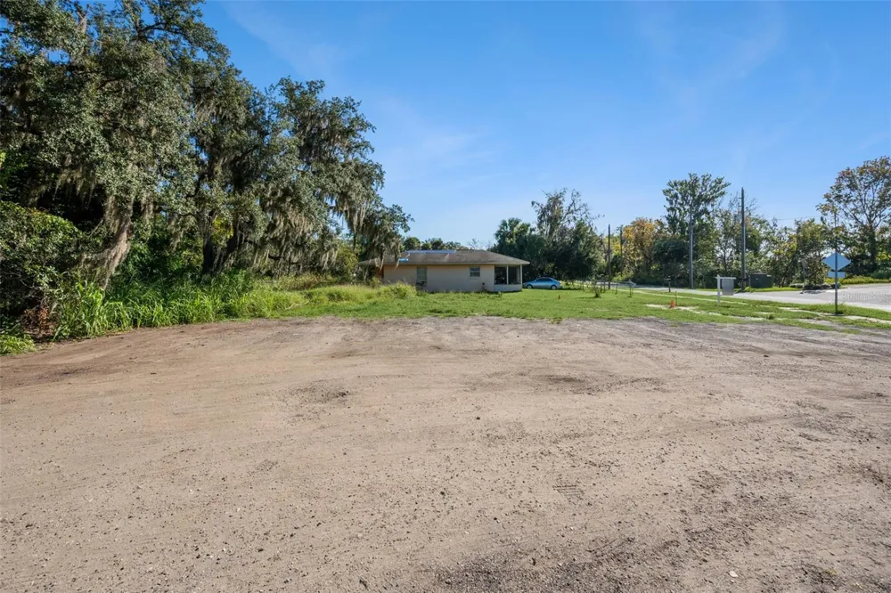 323 E FRANKLIN STREET Oviedo, FL 32765