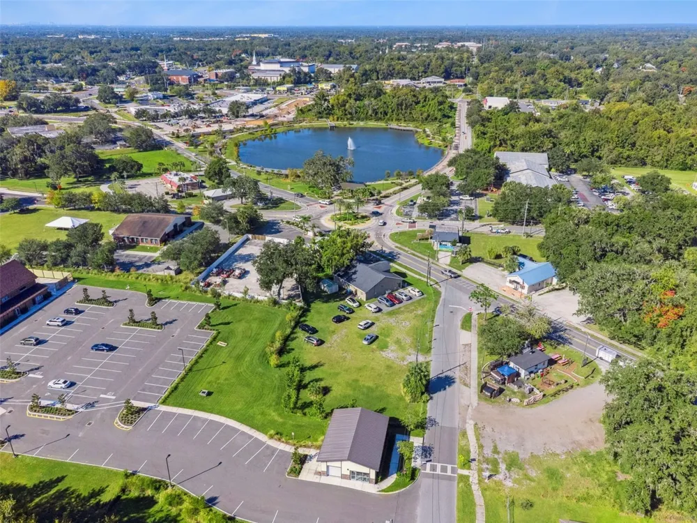 323 E FRANKLIN STREET Oviedo, FL 32765