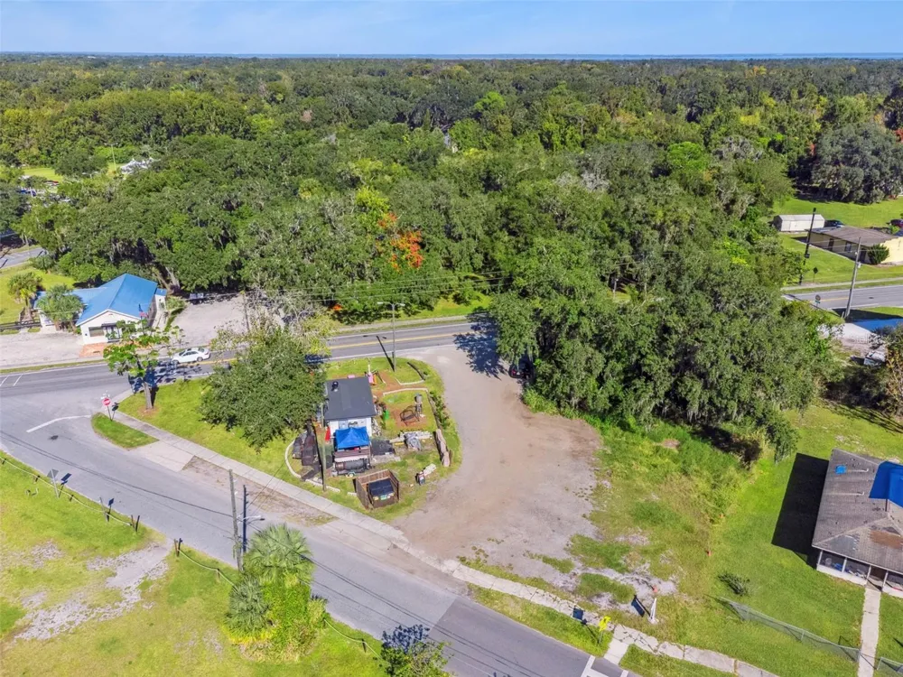 323 E FRANKLIN STREET Oviedo, FL 32765