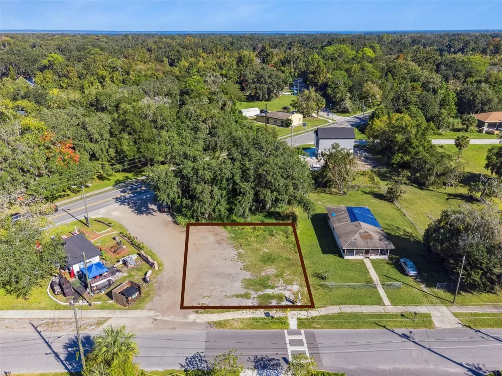 323 E FRANKLIN STREET Oviedo, FL 32765