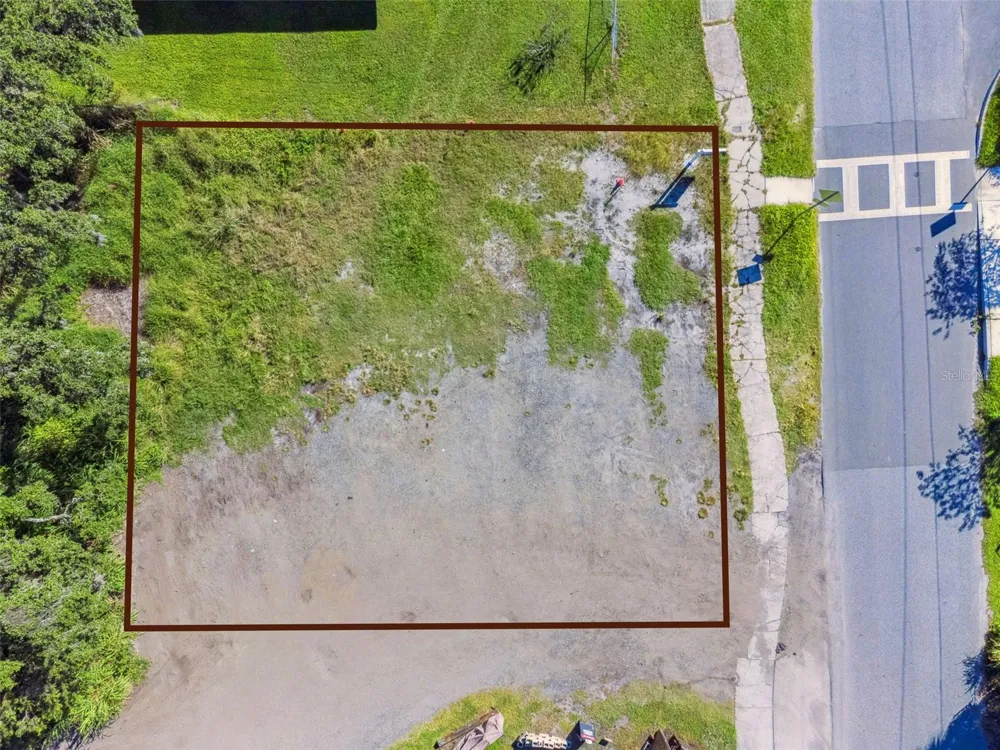 323 E FRANKLIN STREET Oviedo, FL 32765