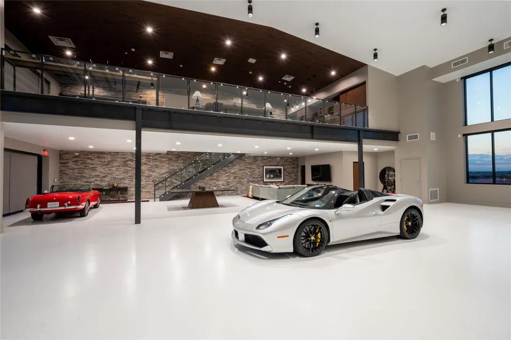 8001 Circuit of the Americas Boulevard #2101 Del Valle, TX 78617