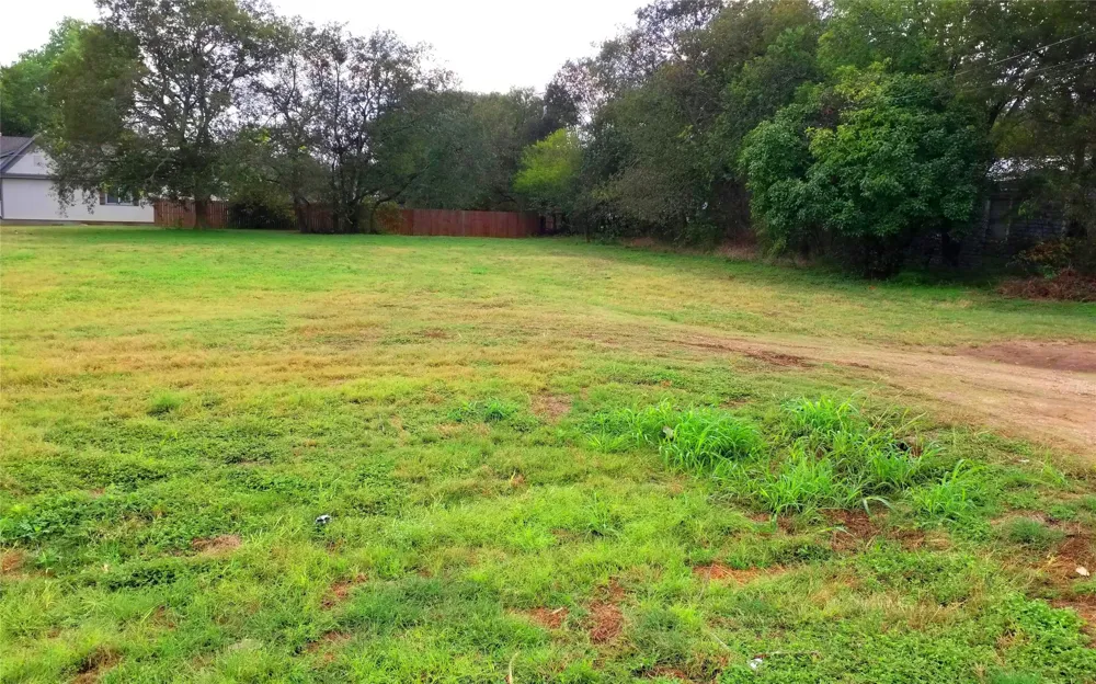 301 4th Street Eddy, TX 76524