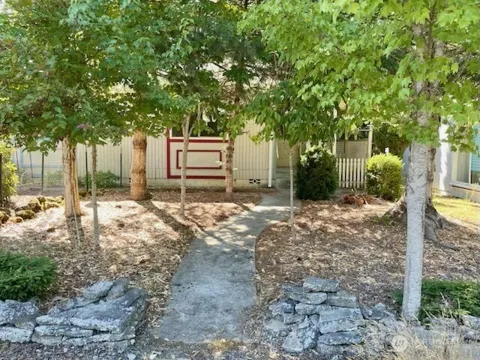 685 Morse Street