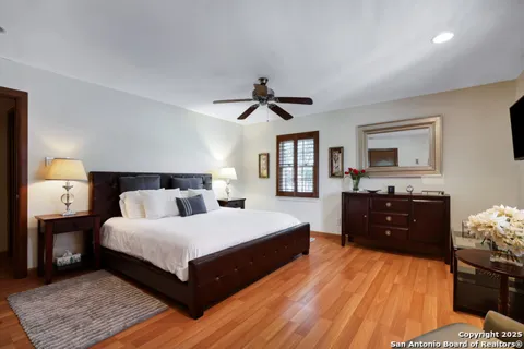 8715 Starcrest #19