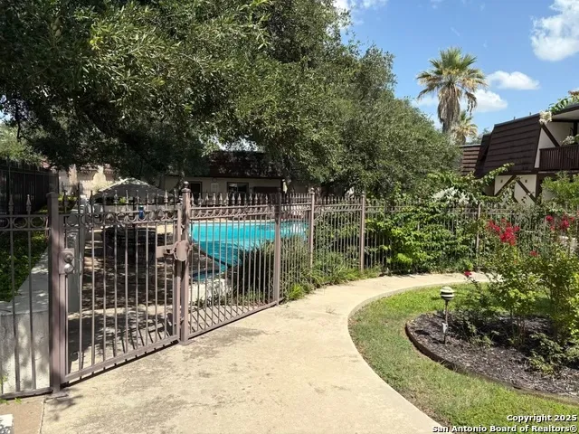 8715 Starcrest #19 San Antonio, TX 78217