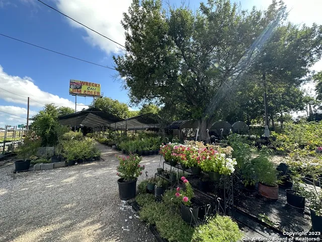 2700 SE Loop 410 San Antonio, TX 78222