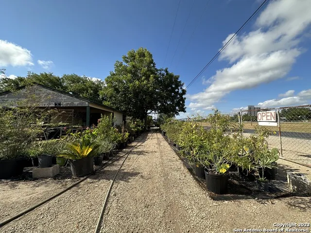 2700 SE Loop 410 San Antonio, TX 78222