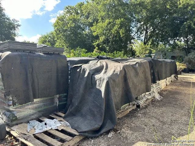 2700 SE Loop 410 San Antonio, TX 78222