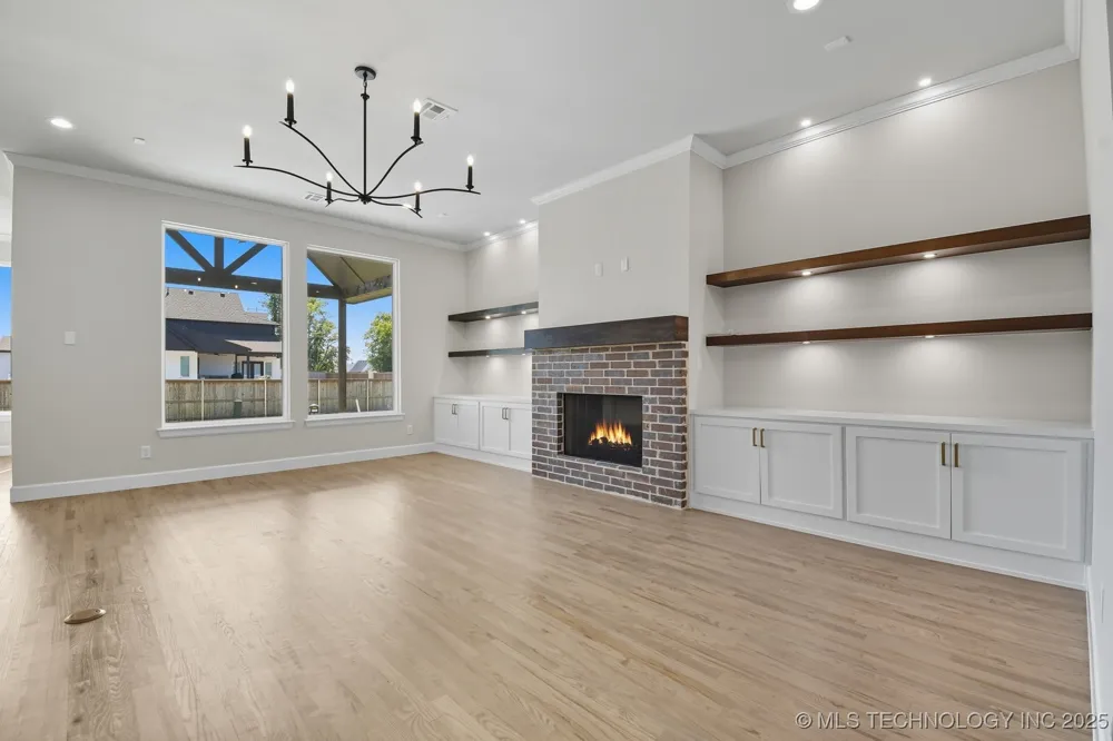 5708 E 126th Street S Bixby, OK 74008