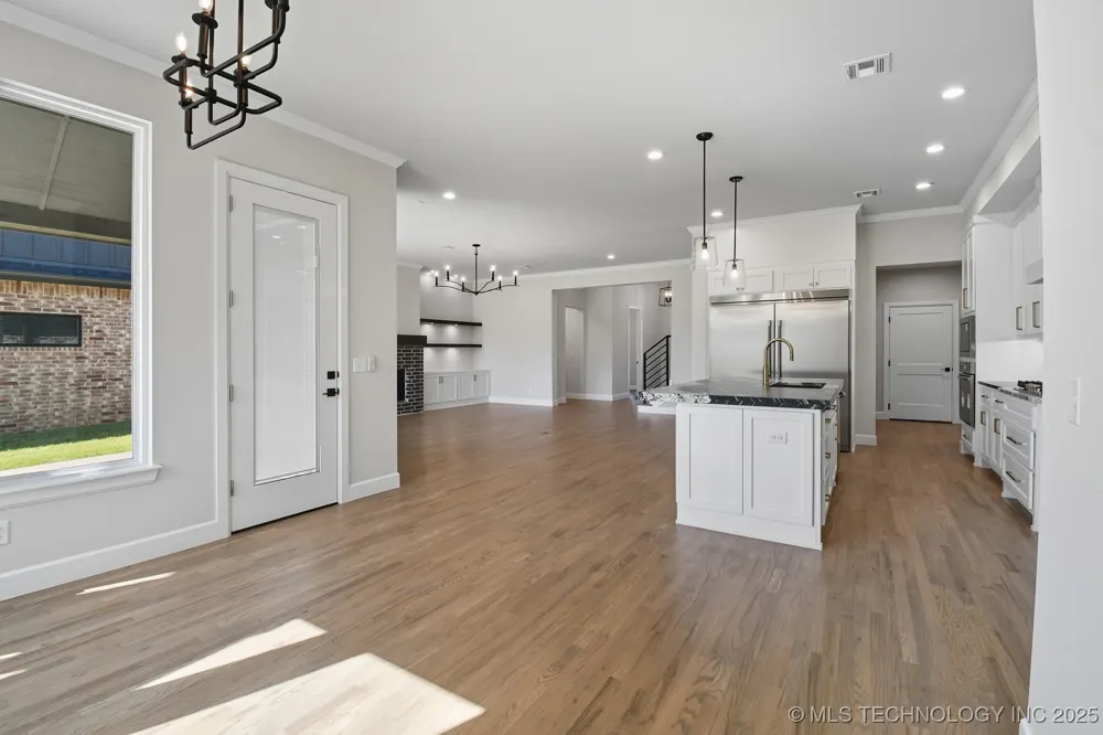 5708 E 126th Street S Bixby, OK 74008