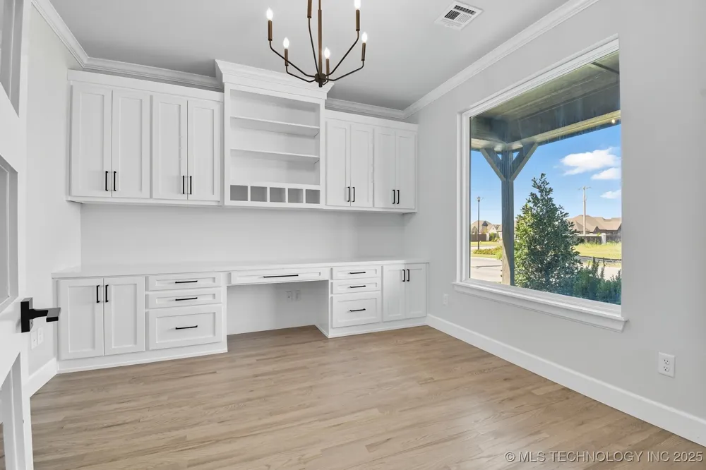 5708 E 126th Street S Bixby, OK 74008