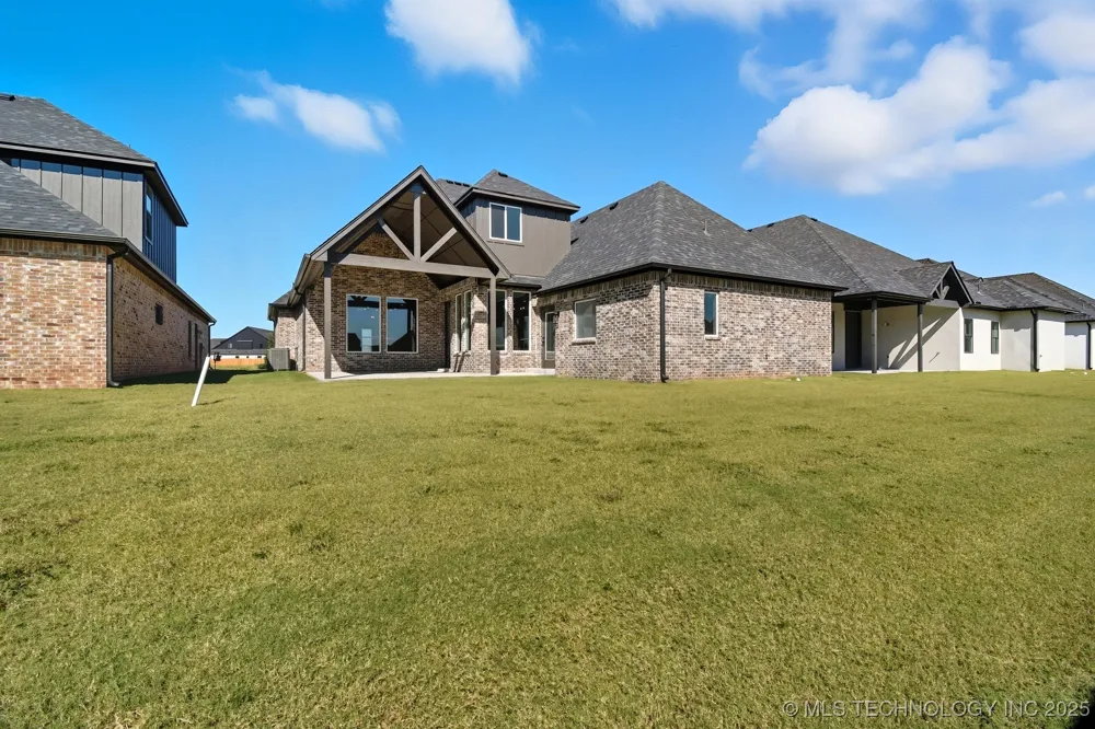 5708 E 126th Street S Bixby, OK 74008