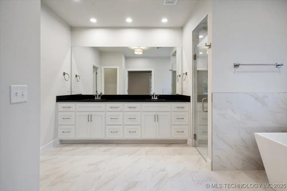 11308 S Fir Avenue W Jenks, OK 74037