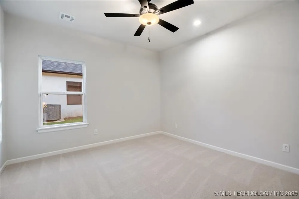 11308 S Fir Avenue W Jenks, OK 74037