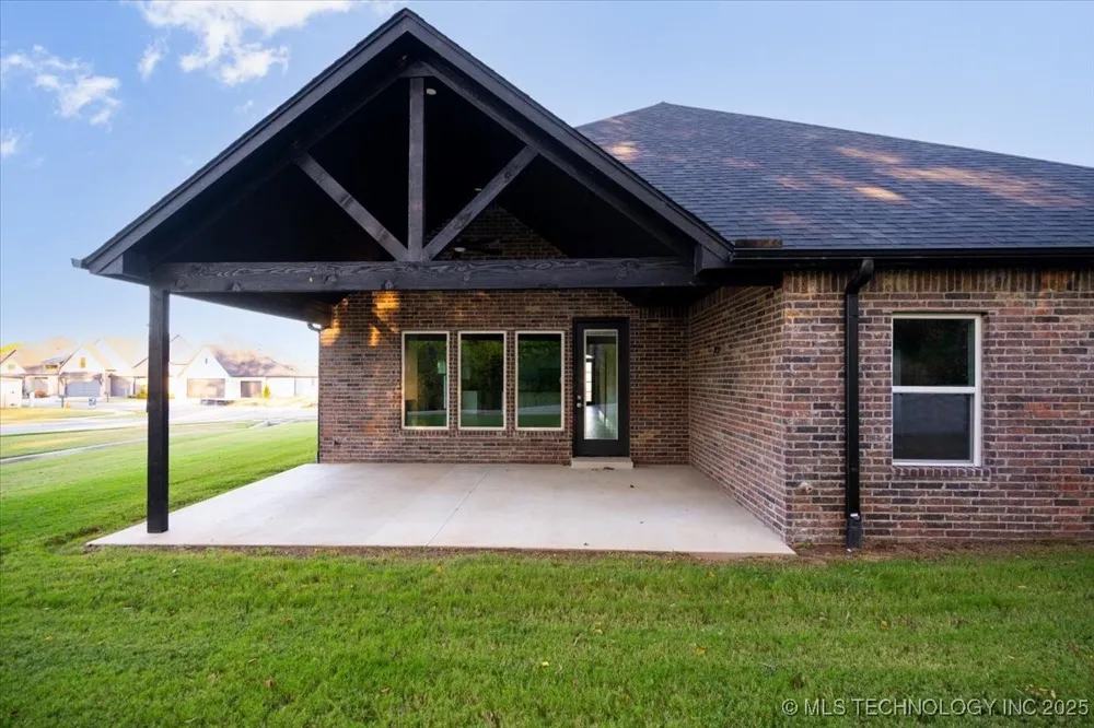11308 S Fir Avenue W Jenks, OK 74037
