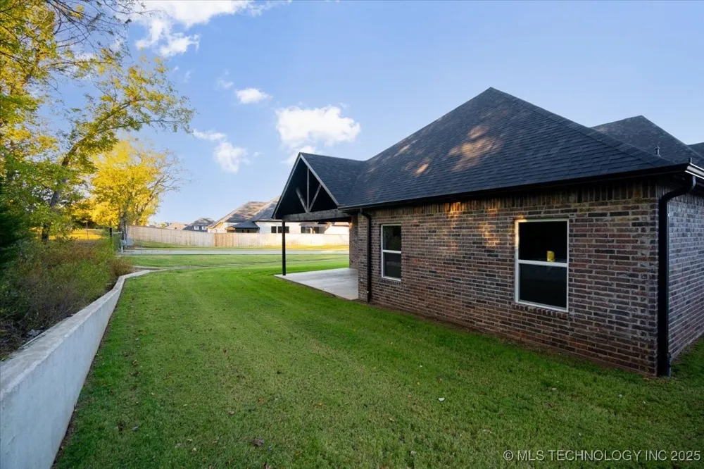 11308 S Fir Avenue W Jenks, OK 74037