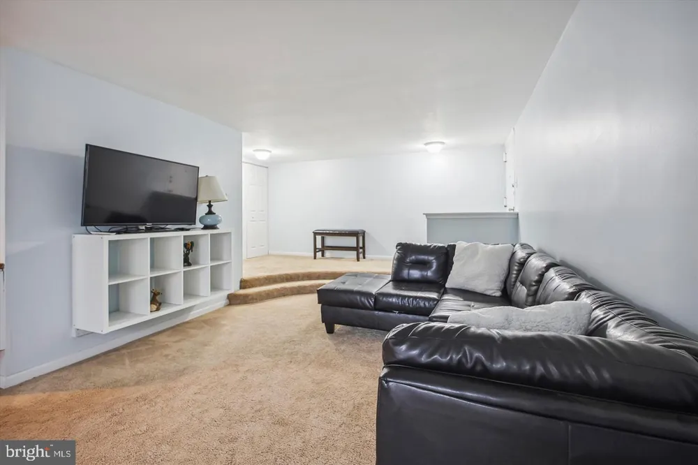 21 SILVERWOOD CIRCLE #4 Annapolis, MD 21403
