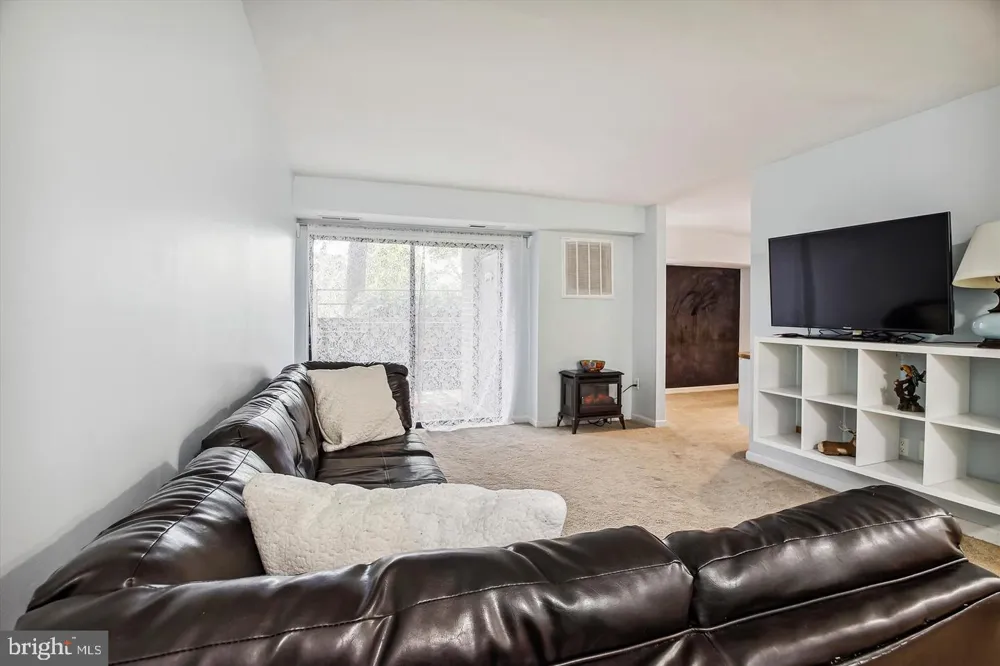 21 SILVERWOOD CIRCLE #4 Annapolis, MD 21403