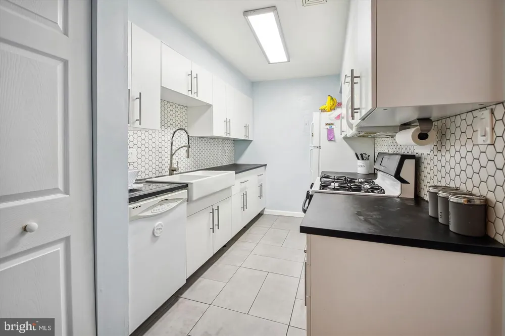 21 SILVERWOOD CIRCLE #4 Annapolis, MD 21403
