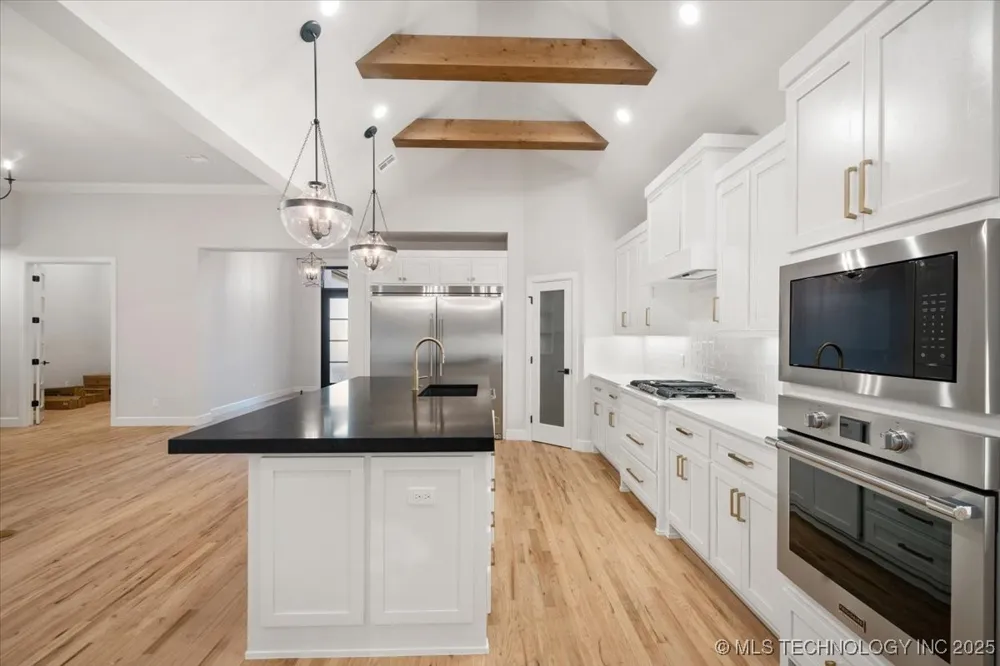 11312 S Fir Avenue W Jenks, OK 74037