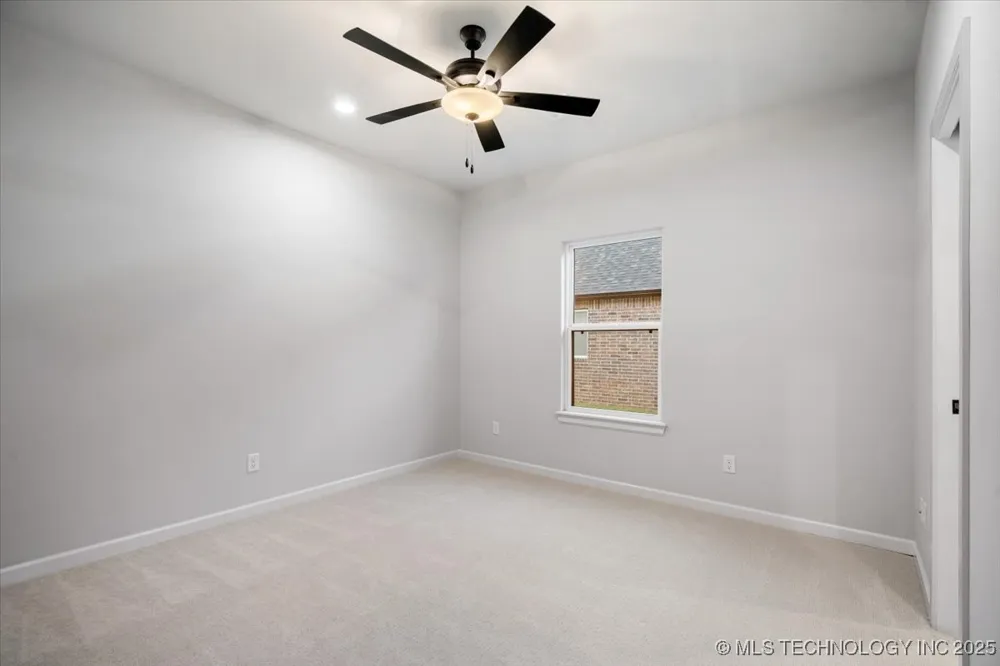 11312 S Fir Avenue W Jenks, OK 74037