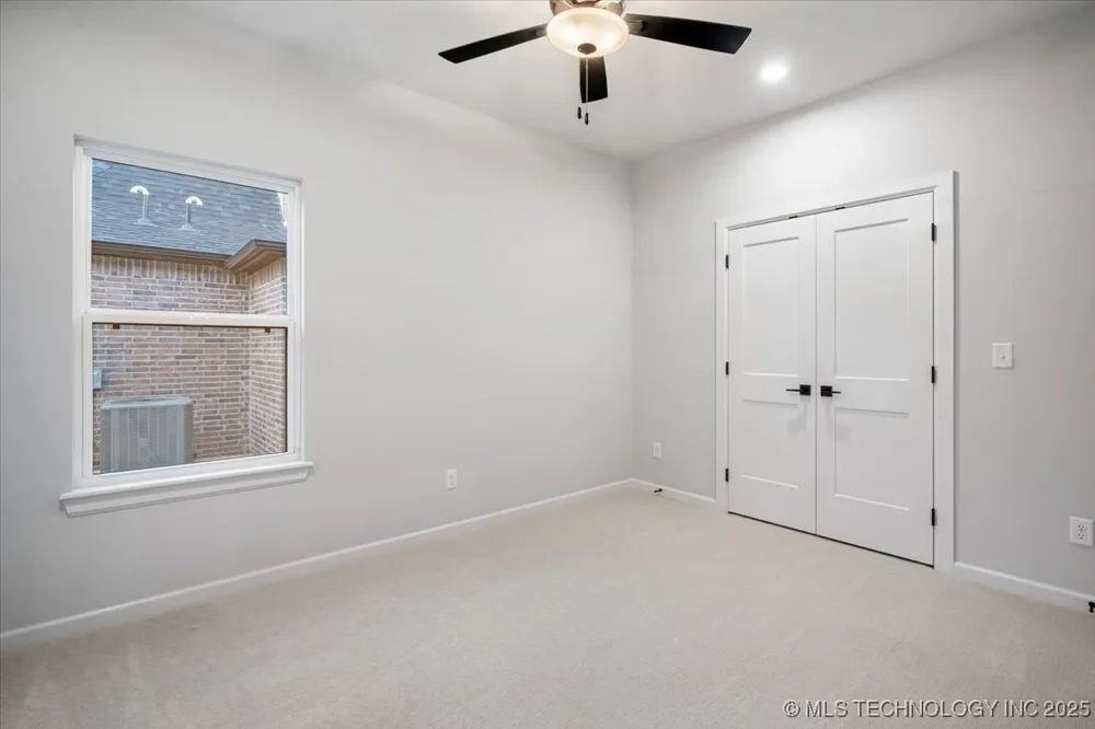 11312 S Fir Avenue W Jenks, OK 74037
