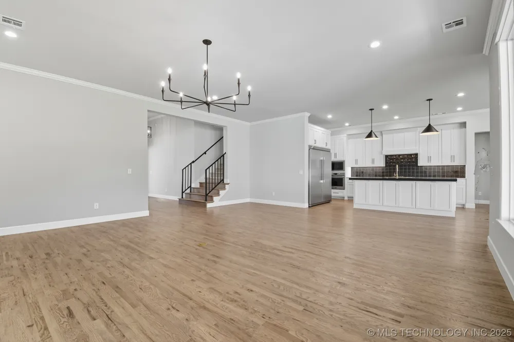 11212 S Fir Avenue W Jenks, OK 74037