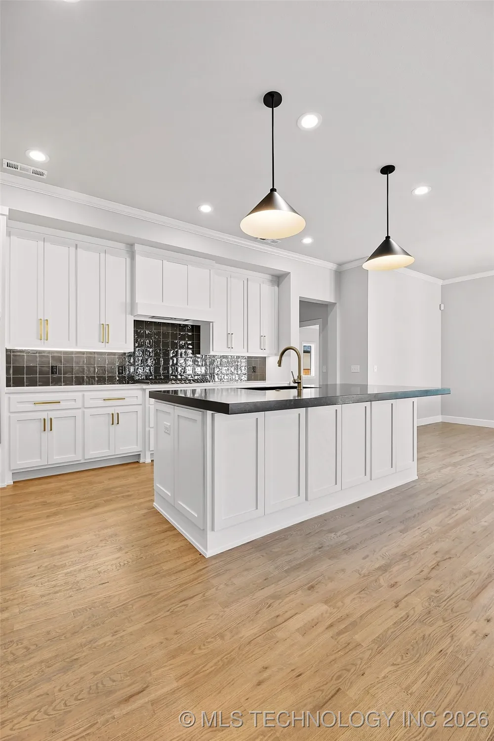 11212 S Fir Avenue W Jenks, OK 74037