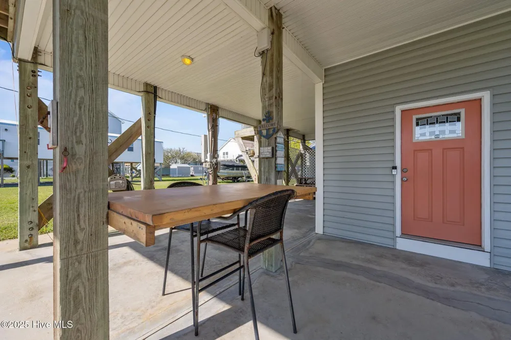 8014 8th Street Surf City, NC 28445