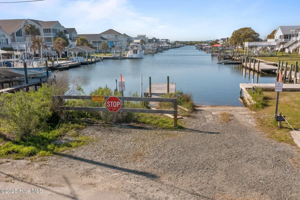 8014 8th Street Surf City, NC 28445
