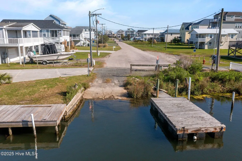 8014 8th Street Surf City, NC 28445