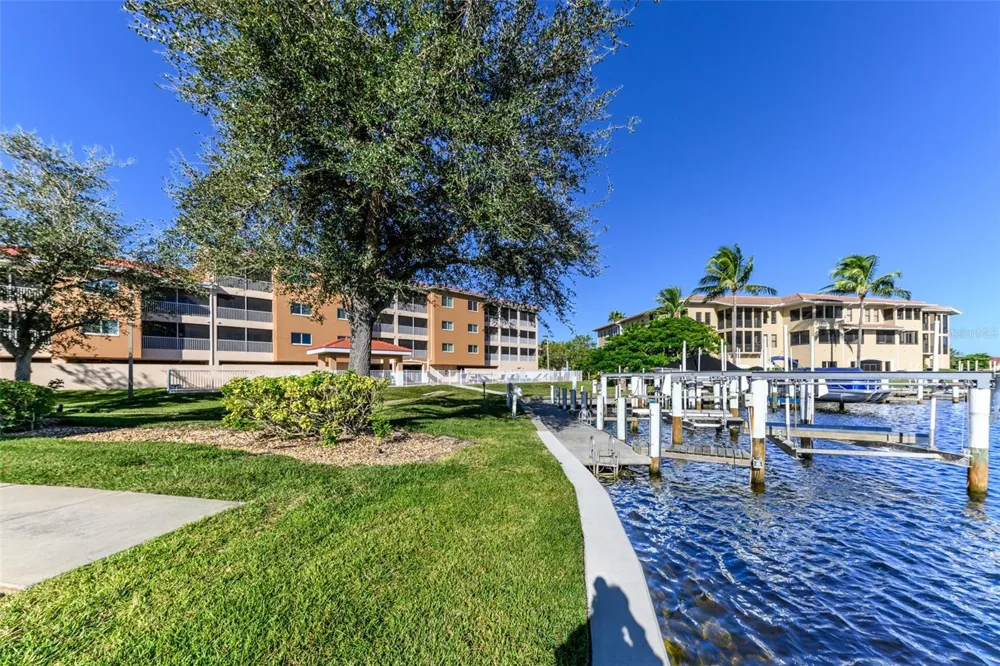 3322 PURPLE MARTIN DRIVE #135 Punta Gorda, FL 33950