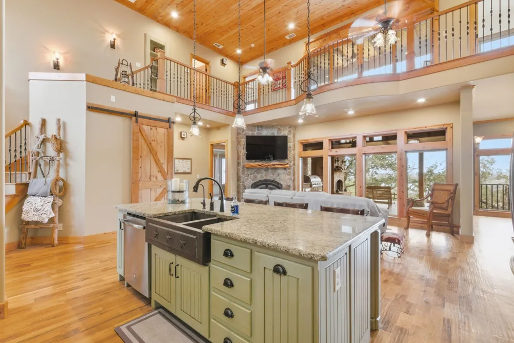 735 Gresham Lane Jacksboro, TX 76458