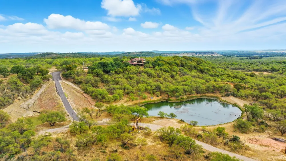 735 Gresham Lane Jacksboro, TX 76458