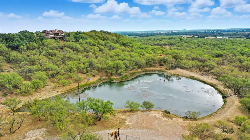735 Gresham Lane Jacksboro, TX 76458